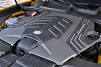 ランボルギーニ ウルス 中古車