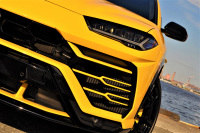 ランボルギーニ ウルス 中古車