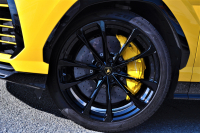 ランボルギーニ ウルス 中古車