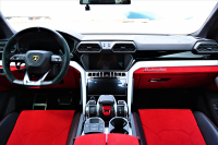 ランボルギーニ ウルス 中古車