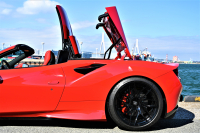 フェラーリ F8 トリブート 新車