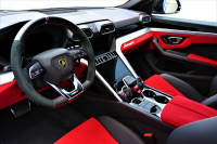 ランボルギーニ ウルス 中古車