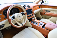 ベントレー ベンテイガ 中古車