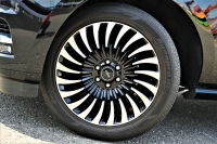 リンカーン ナビゲーター 中古車