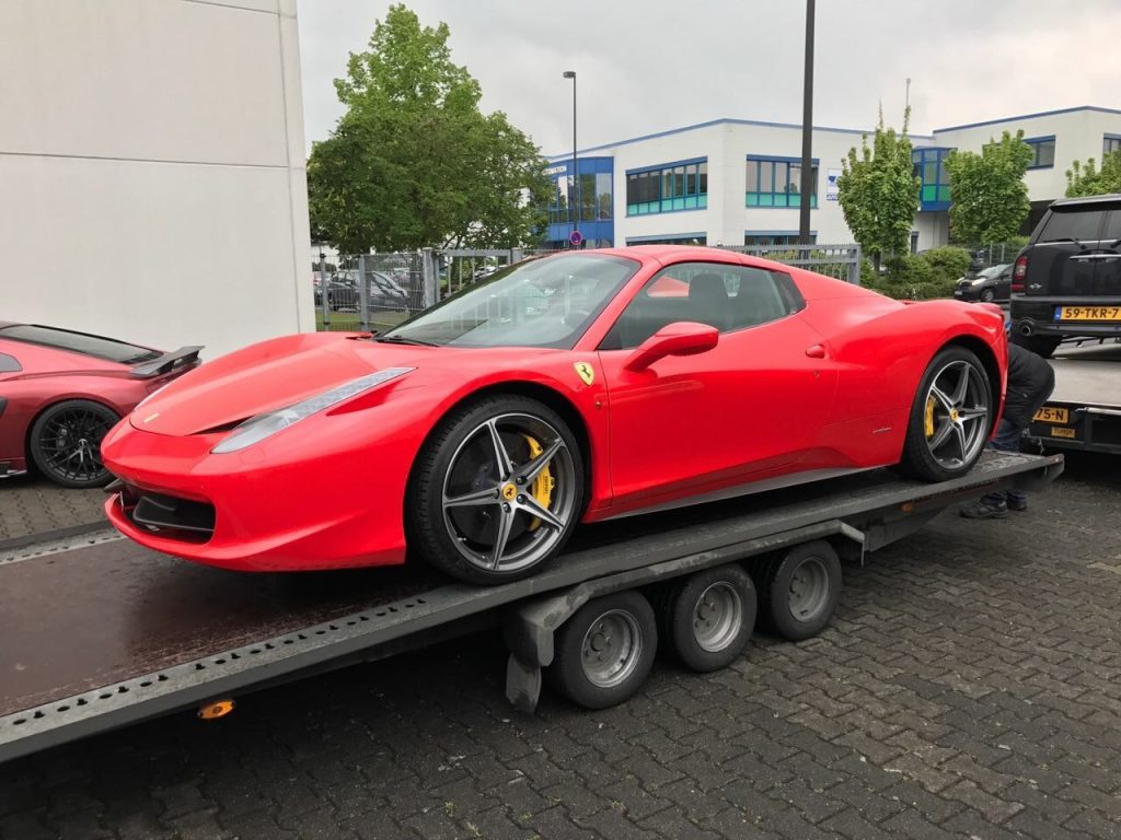 フェラーリ 458スパイダー 現地より日本へ向けて出発決定 フェラーリ ポルシェ 新車 中古車輸入販売 買取 専門店 Iwasaki 神奈川 横浜 スーパーカーの輸入販売は岩崎にお任せください