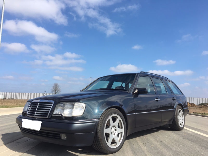 夢か幻かっ 本物です W124 後期 M Benz E500ステーションワゴンリミテッド フェラーリ ポルシェ 新車 中古車輸入販売 買取 専門店 Iwasaki 神奈川 横浜 スーパーカーの輸入販売は岩崎にお任せください