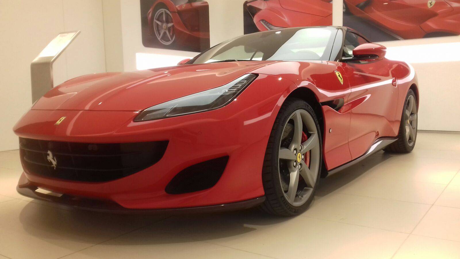 フェラーリポルトフィーノ新車購入者限定ノベルティセット フェラーリポルトフィーノ新車購入者限定ノベルティセット フェラーリ