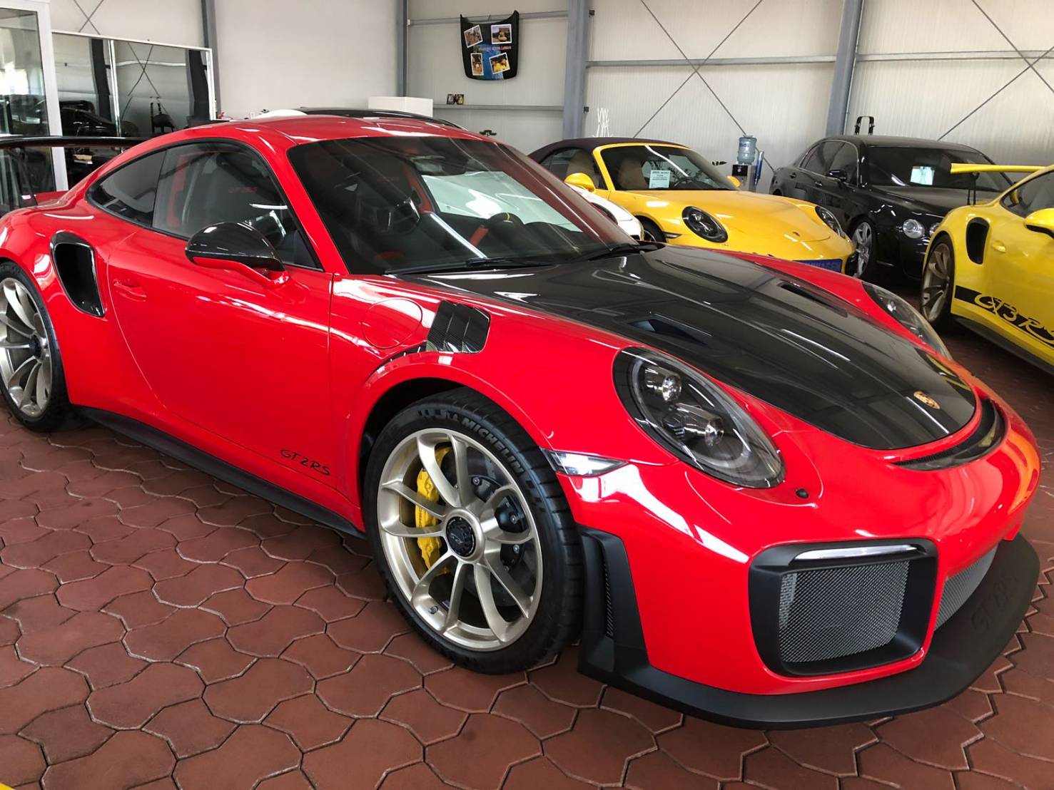 ポルシェ 991 GT2RS 新車即納車 1台確保入手困難超希少モデル